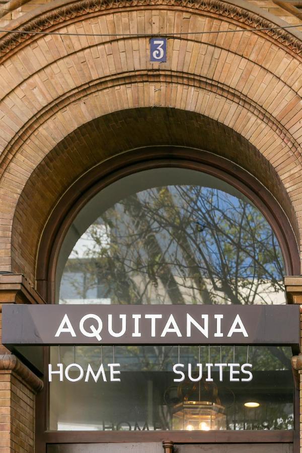 Aquitania Home Suites Seville Exterior photo